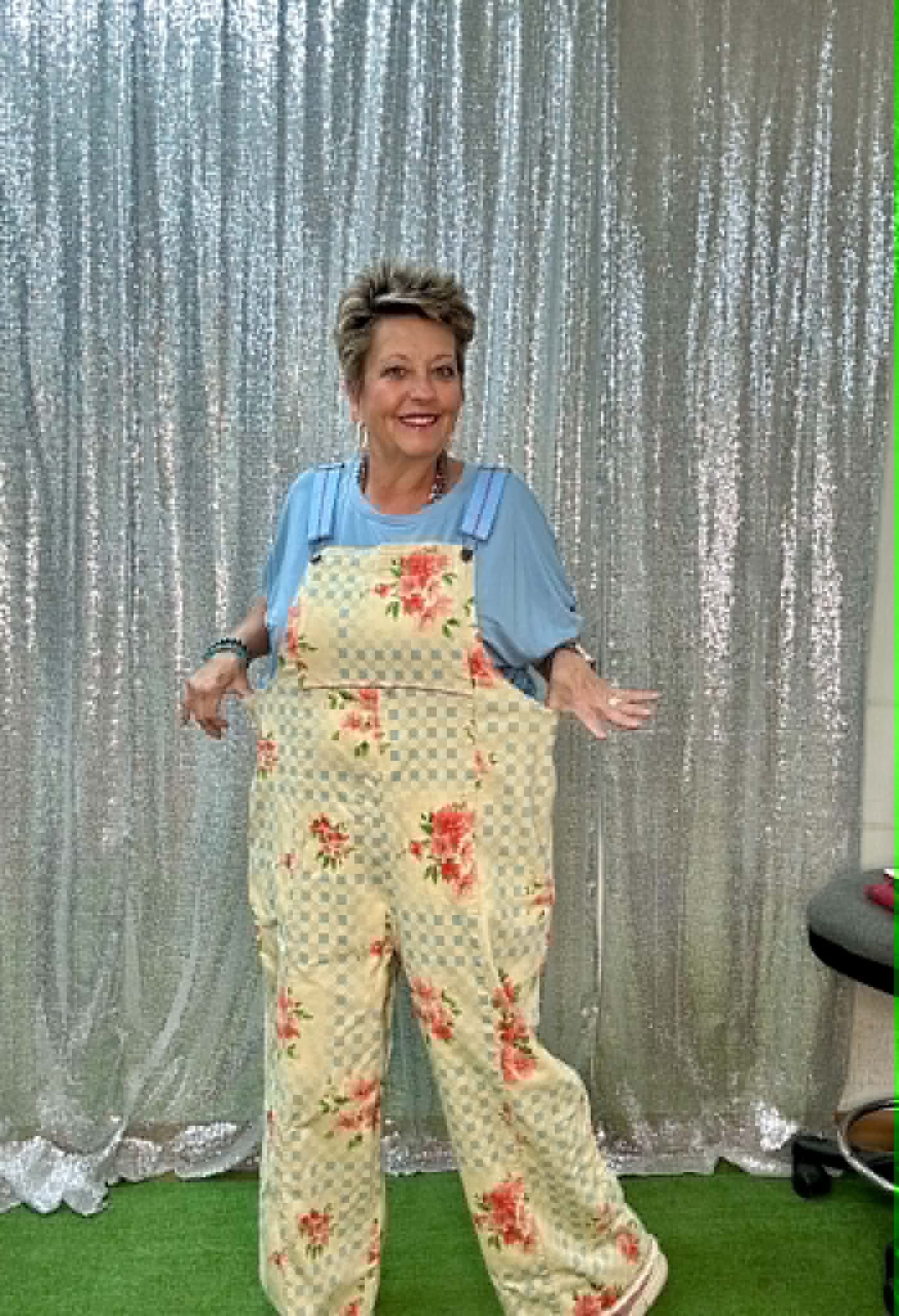 Easel blue strap floral overalls