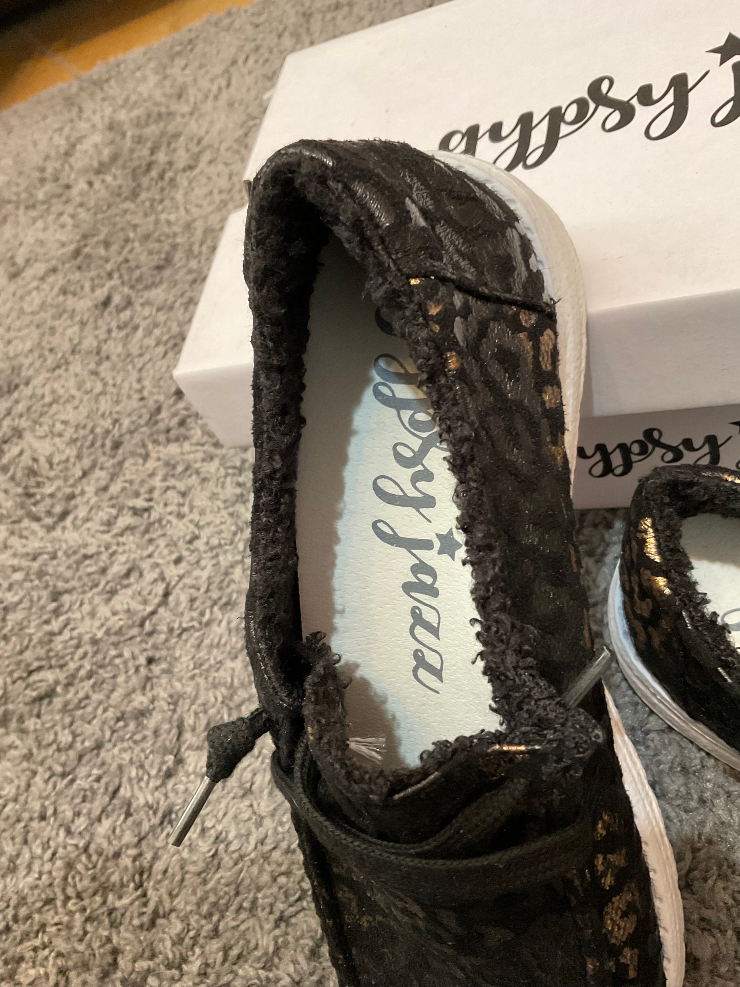 Gypsy Jazz Jazzy 2 Shoes