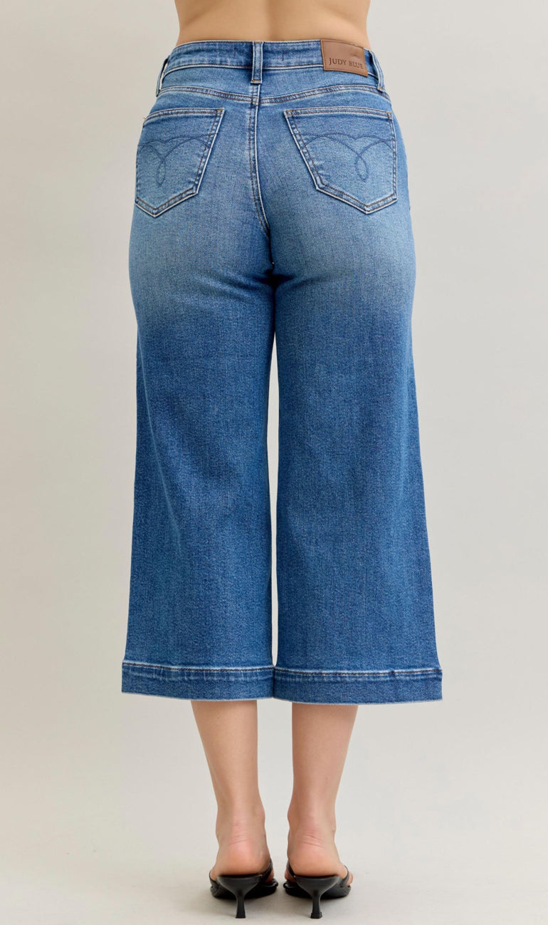 Judy Blue Wide Leg Crops