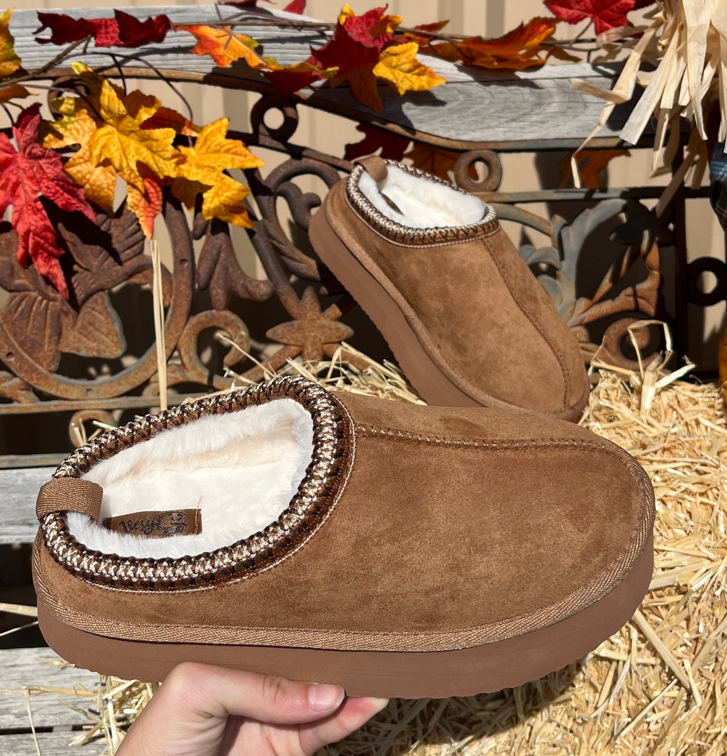 Very G Platform Charlie Slippers