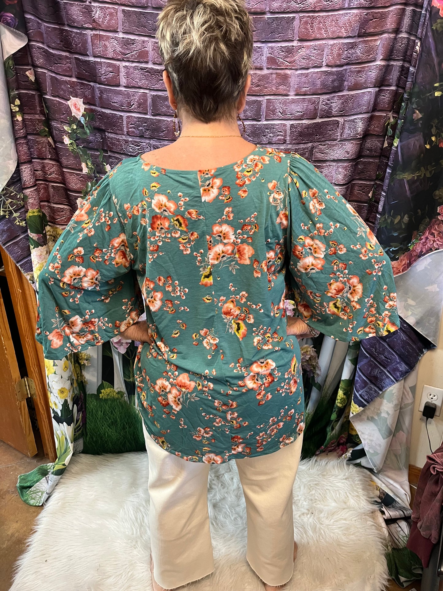 Dear Scarlett Blue Floral Top