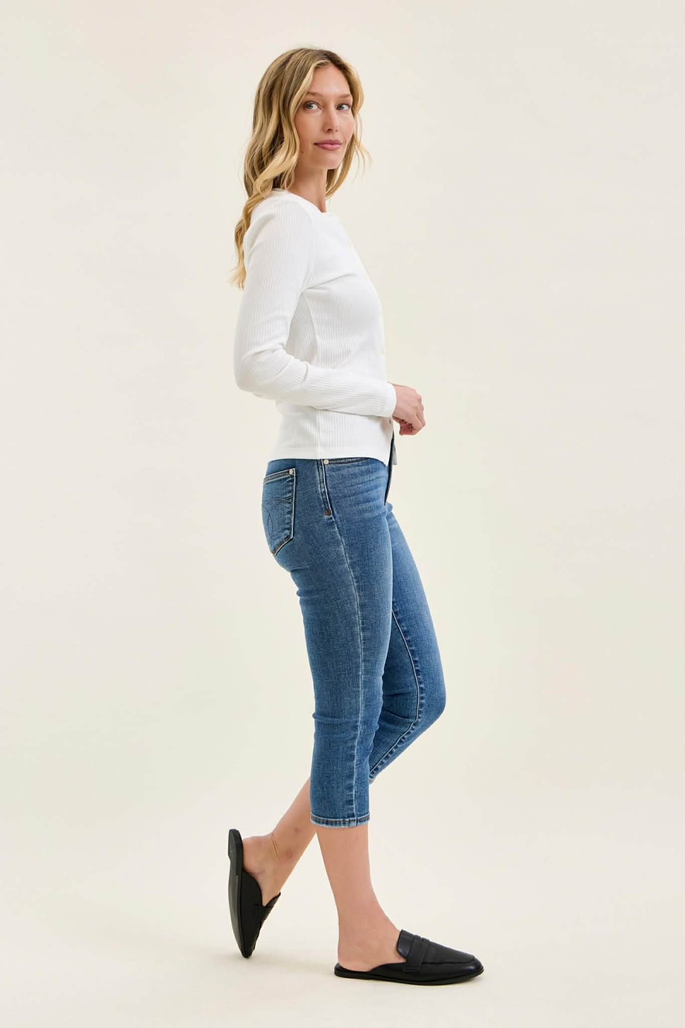 Judy Blue MR Capri Jeans