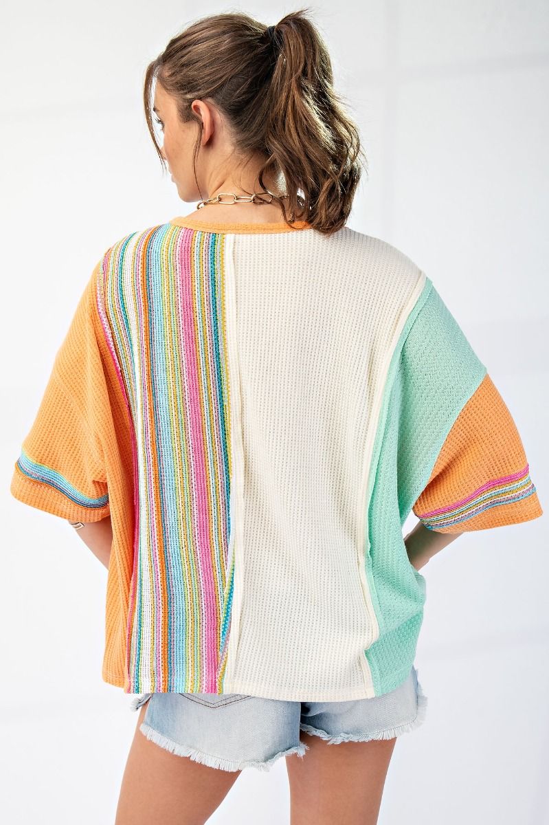 Easel Color Mix Daisy Top Plus Size