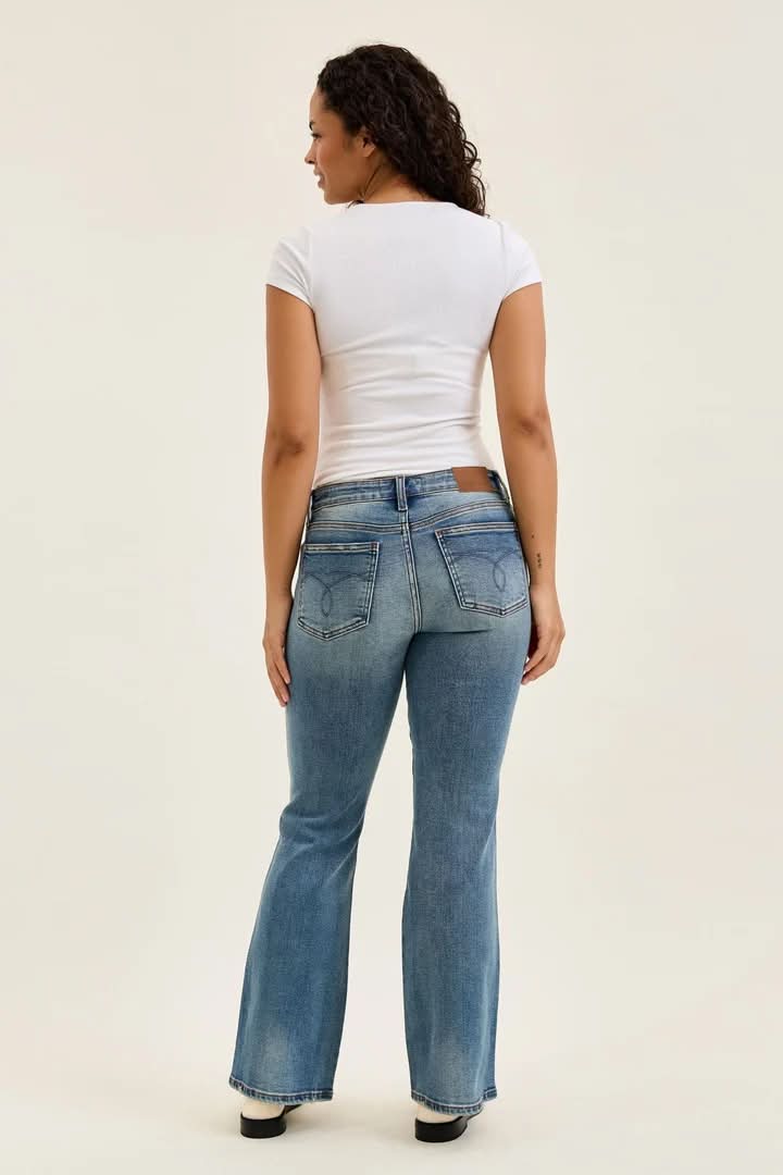 Judy Blue Low Rise Daisy Bootcut MD