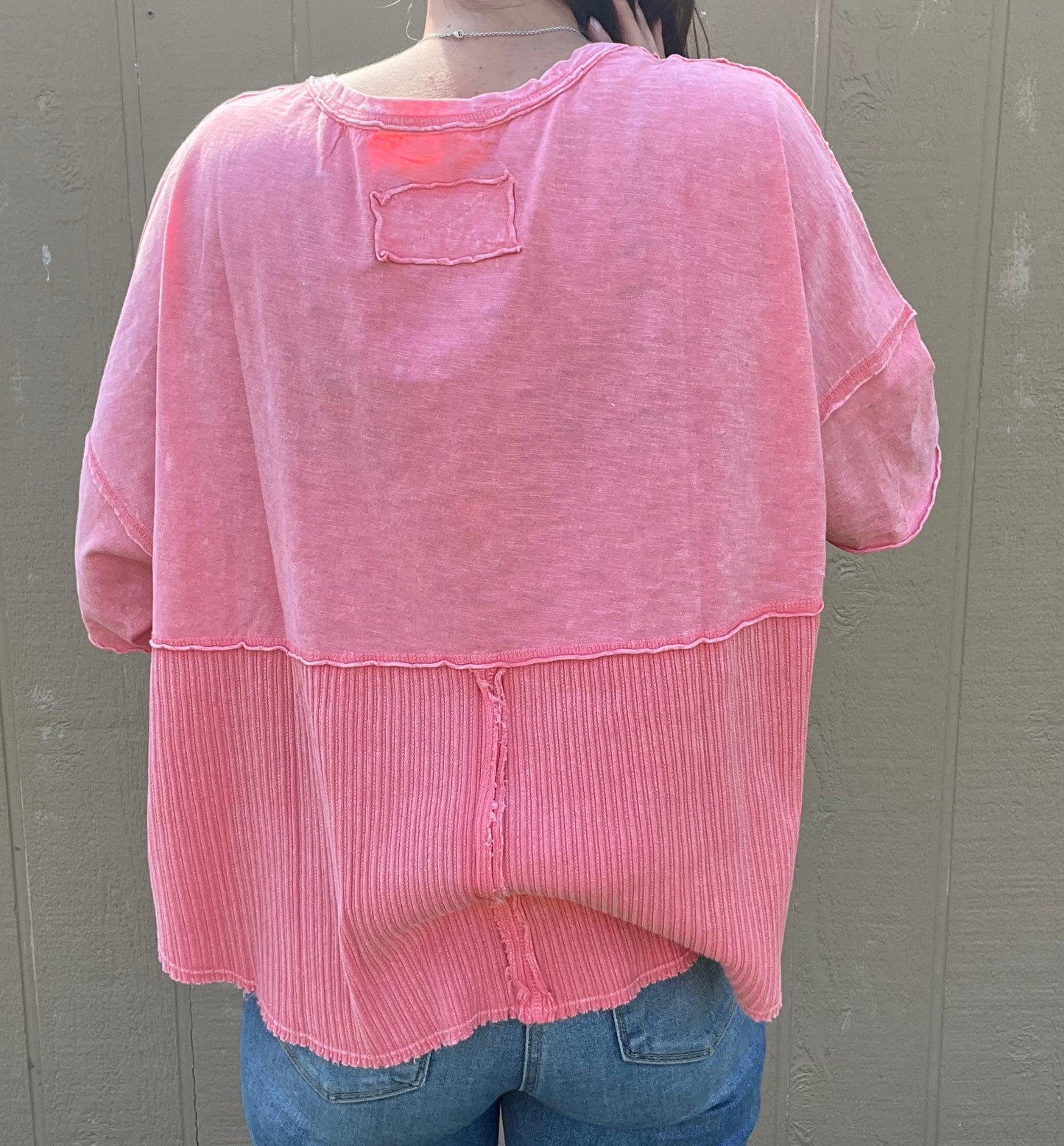 Easel Mineral Washed Top