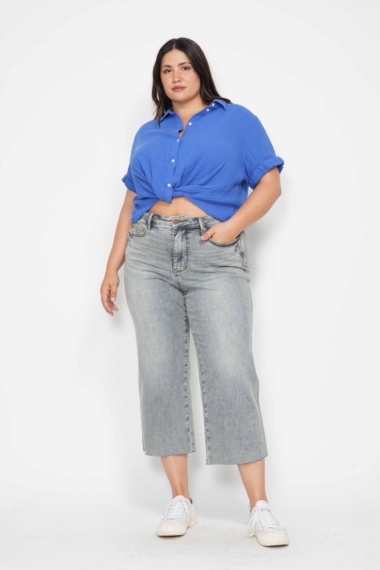 **Mid-Rise Wide Crop Judy Blue Jeans Plus Size