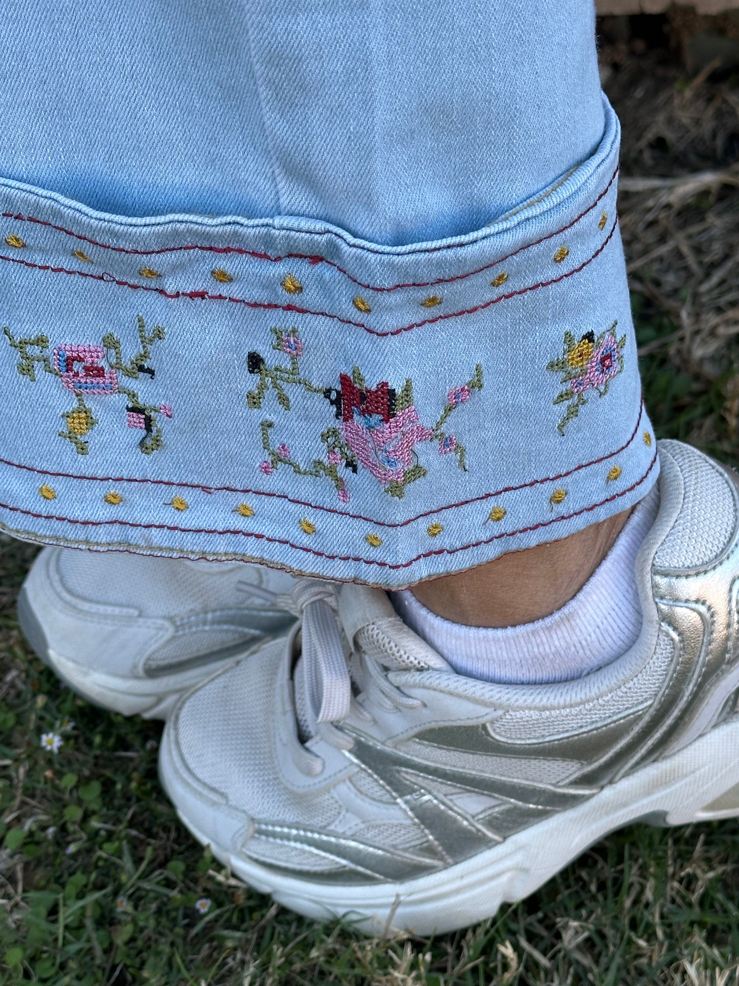 Easel Washed Denim Crop pants