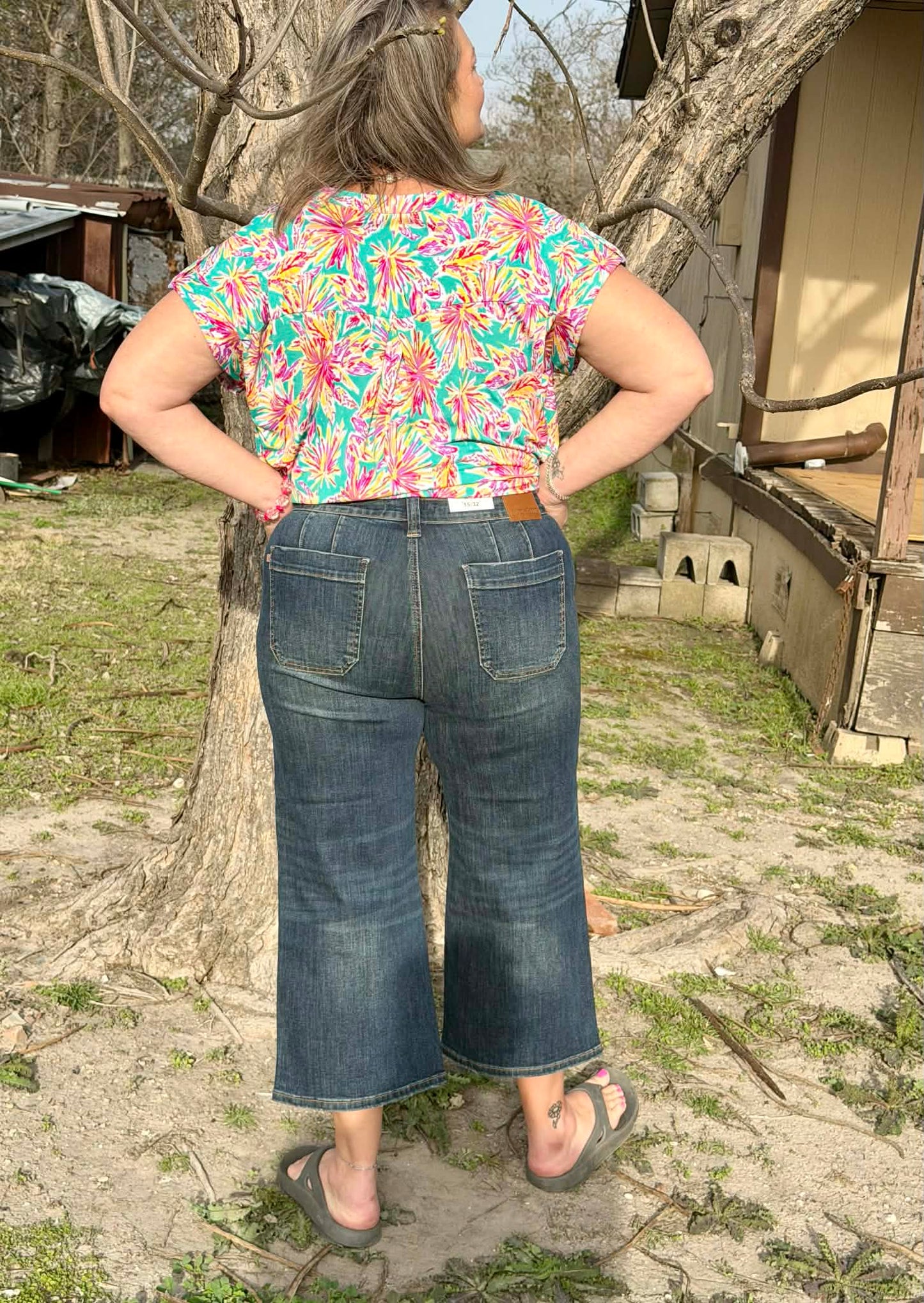 Judy Blue Wide crop Patch pocket PLUS