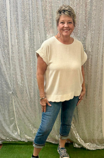 Umgee Linen Scalloped Top
