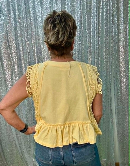 ee:some lace trim top