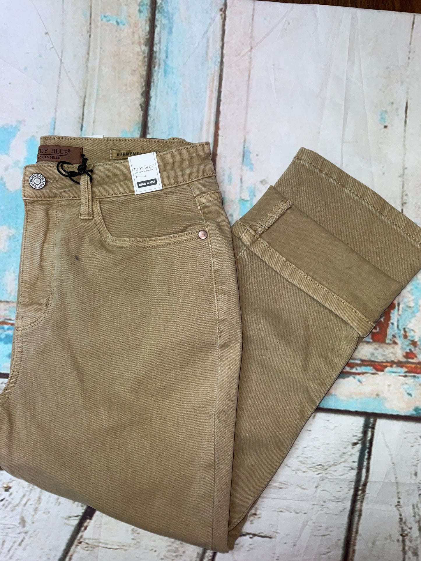 **Judy Blue Ava Mid Rise Khaki Capri