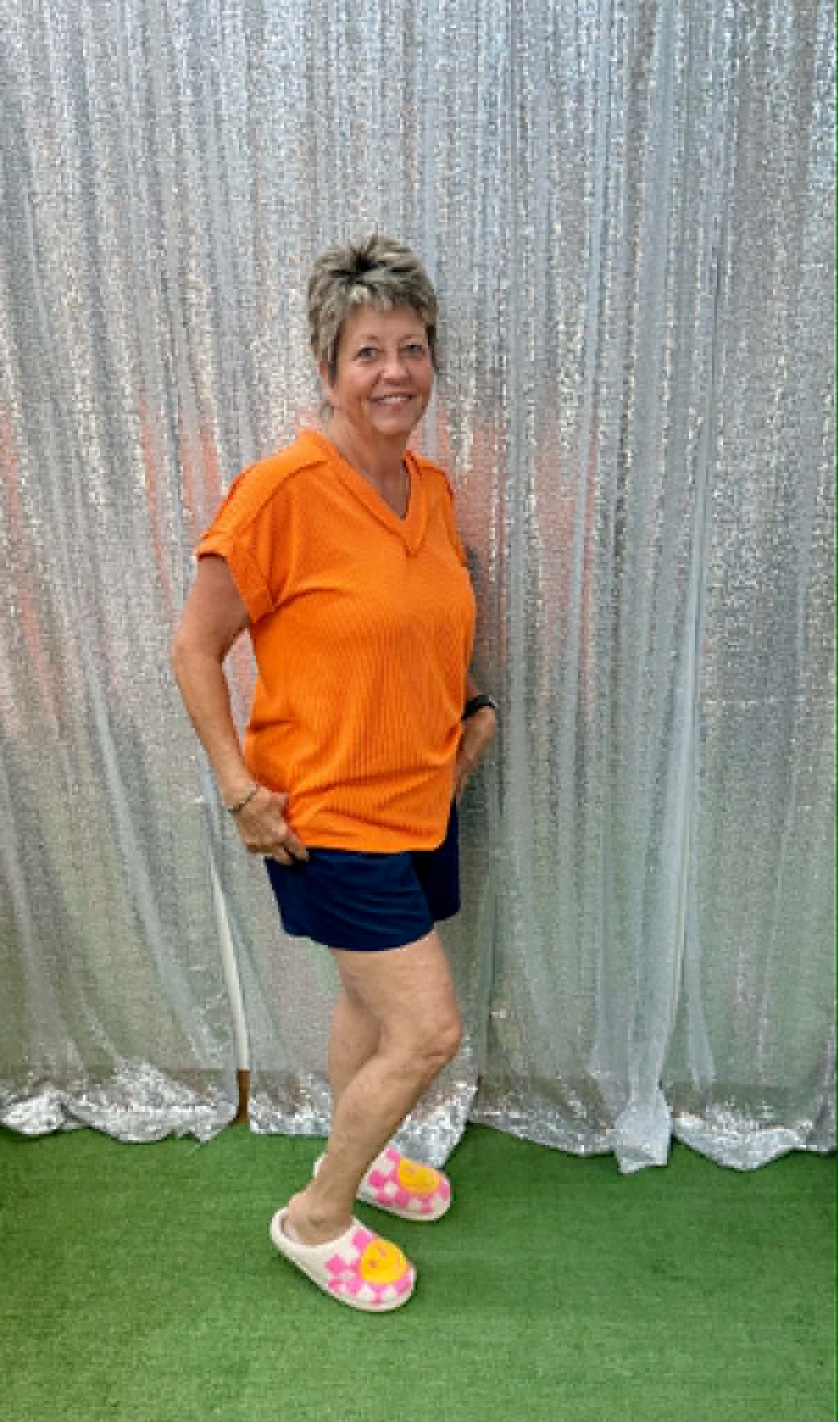 Heimish ribbed vneck top