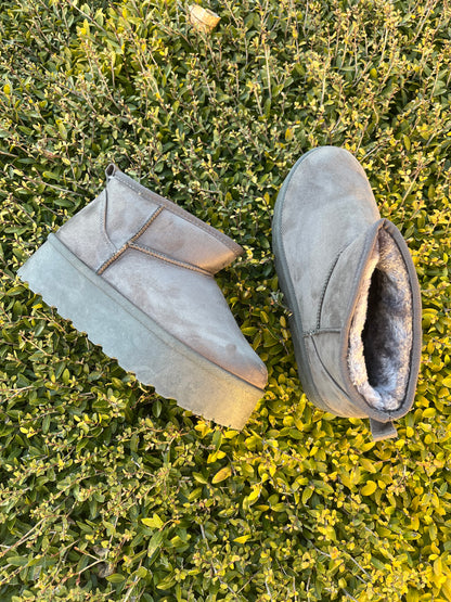 Platform Fuzzy Boots