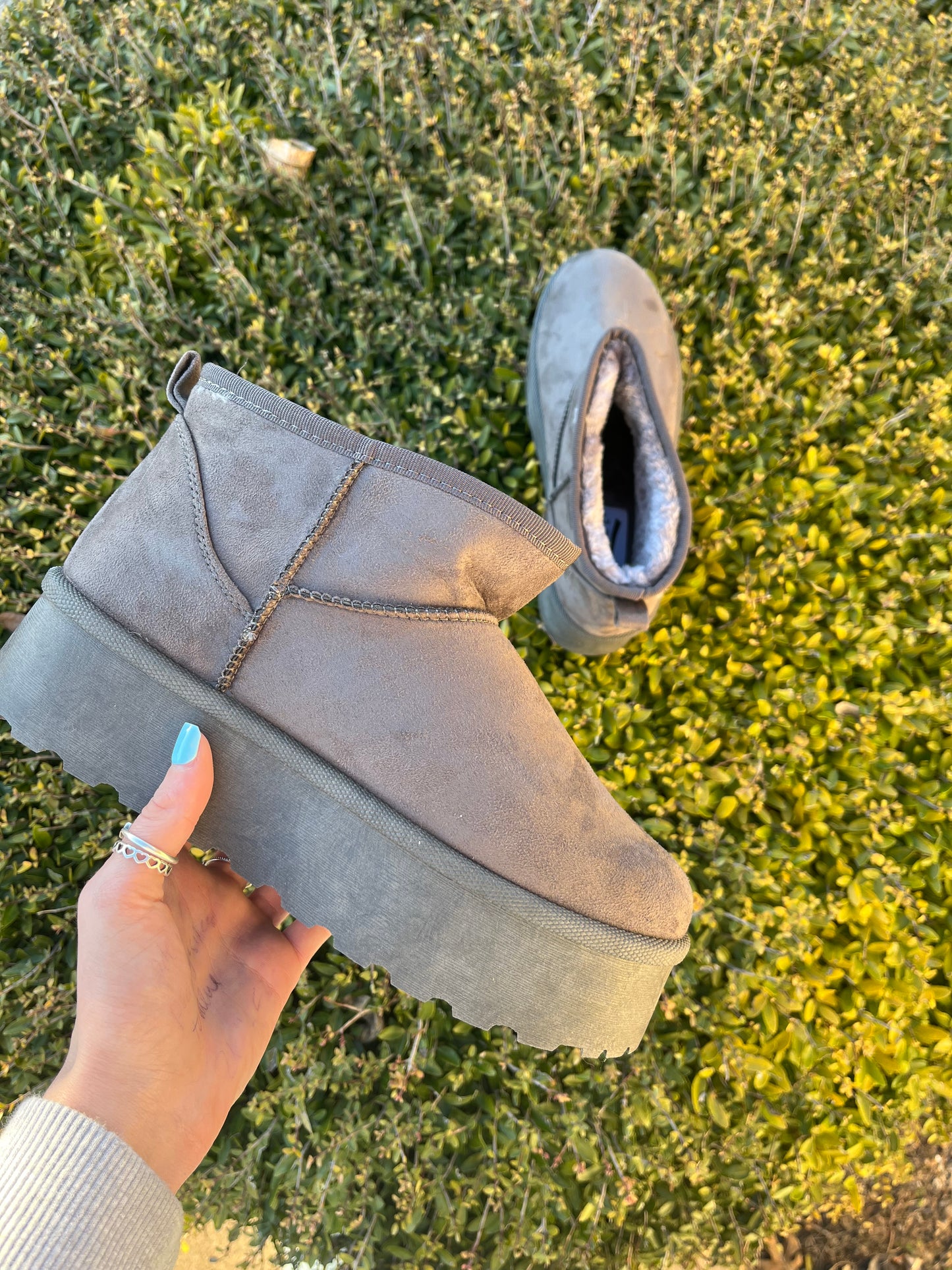 Platform Fuzzy Boots