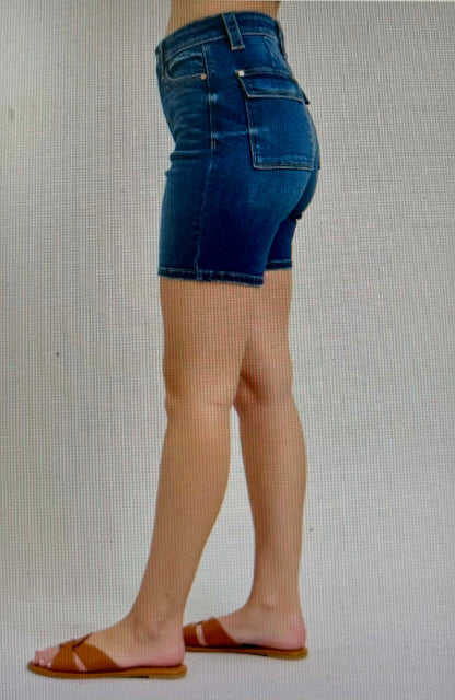 Judy Blue back flap pocket shorts