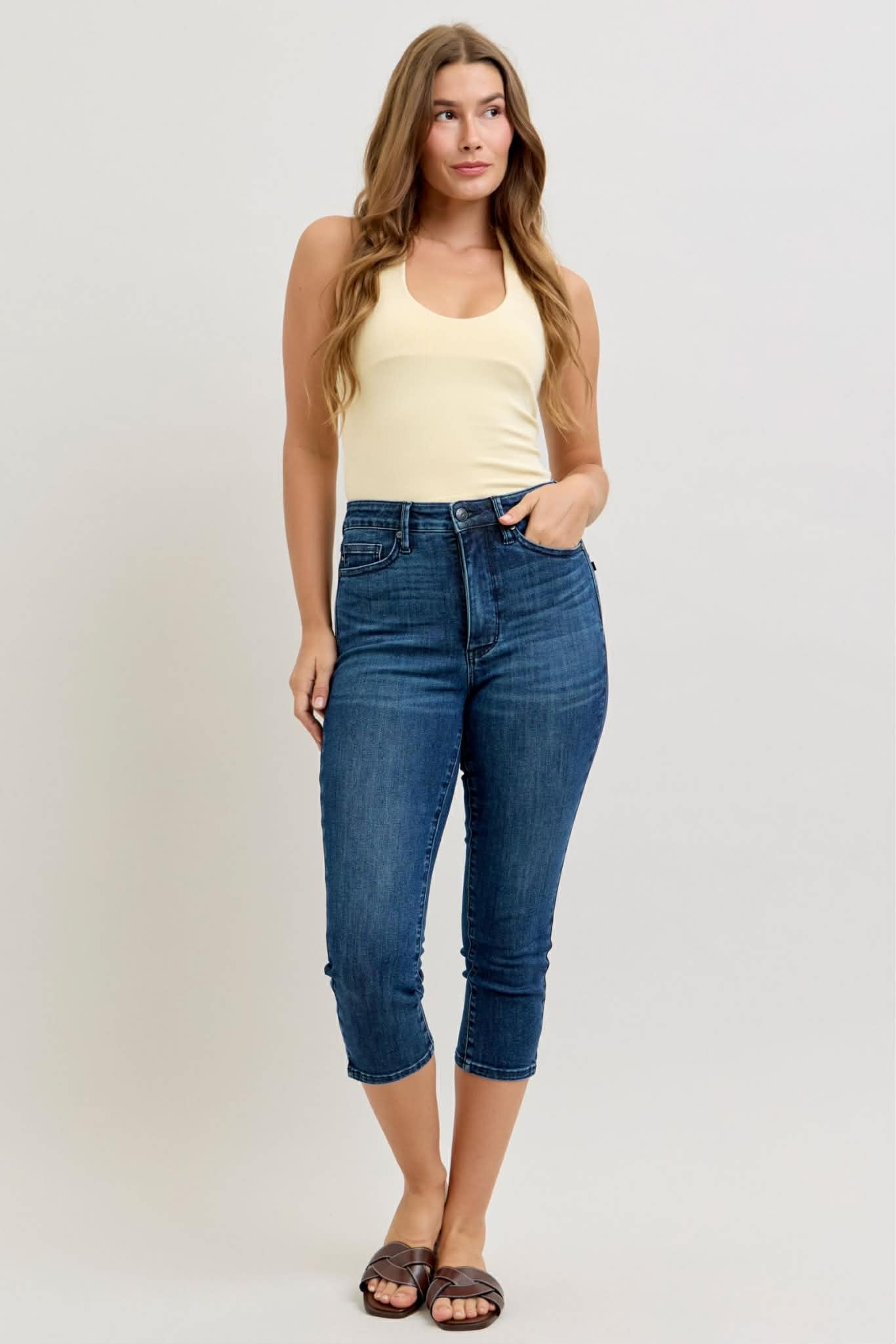 Judy Blue Capri dark wash