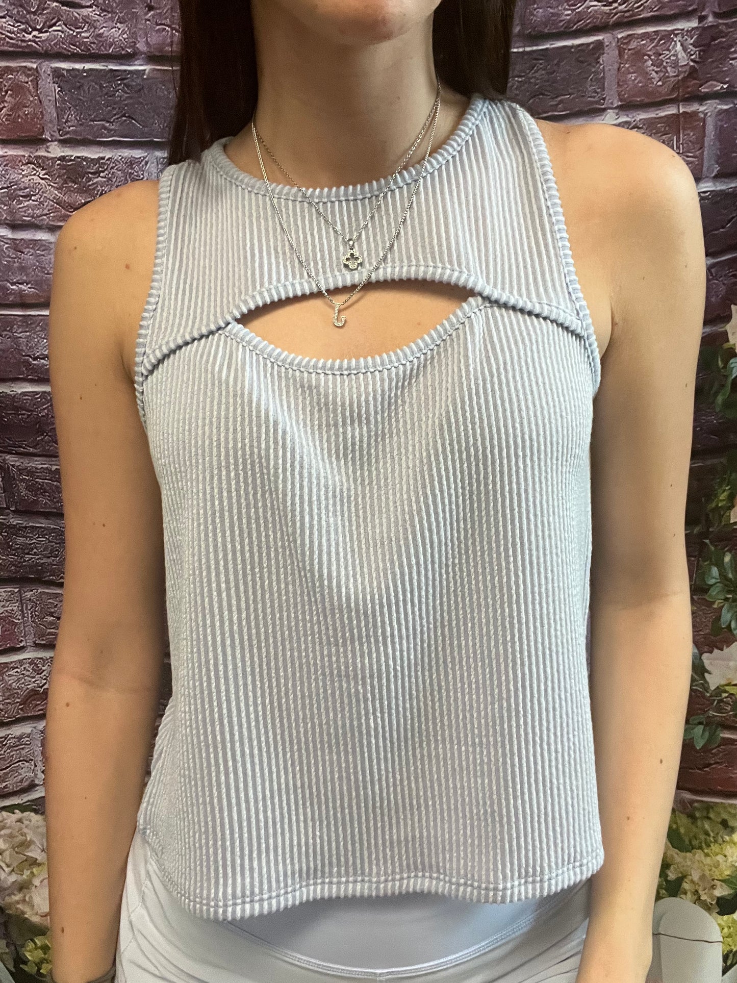 Tres Bien Keyhole Tank