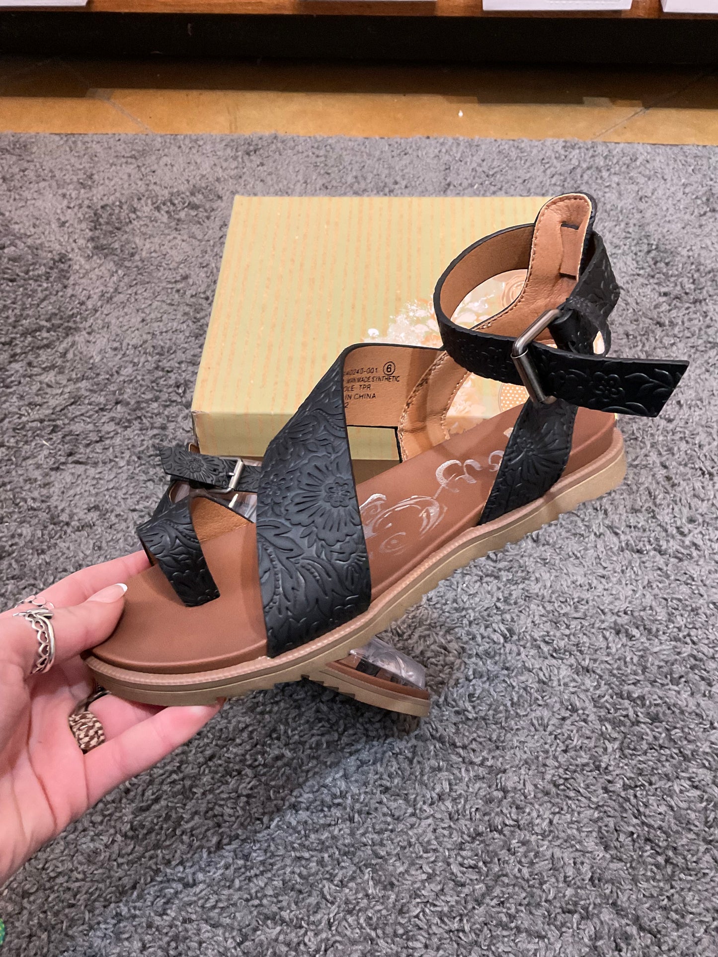 Very G Steffy Tooled Sandals