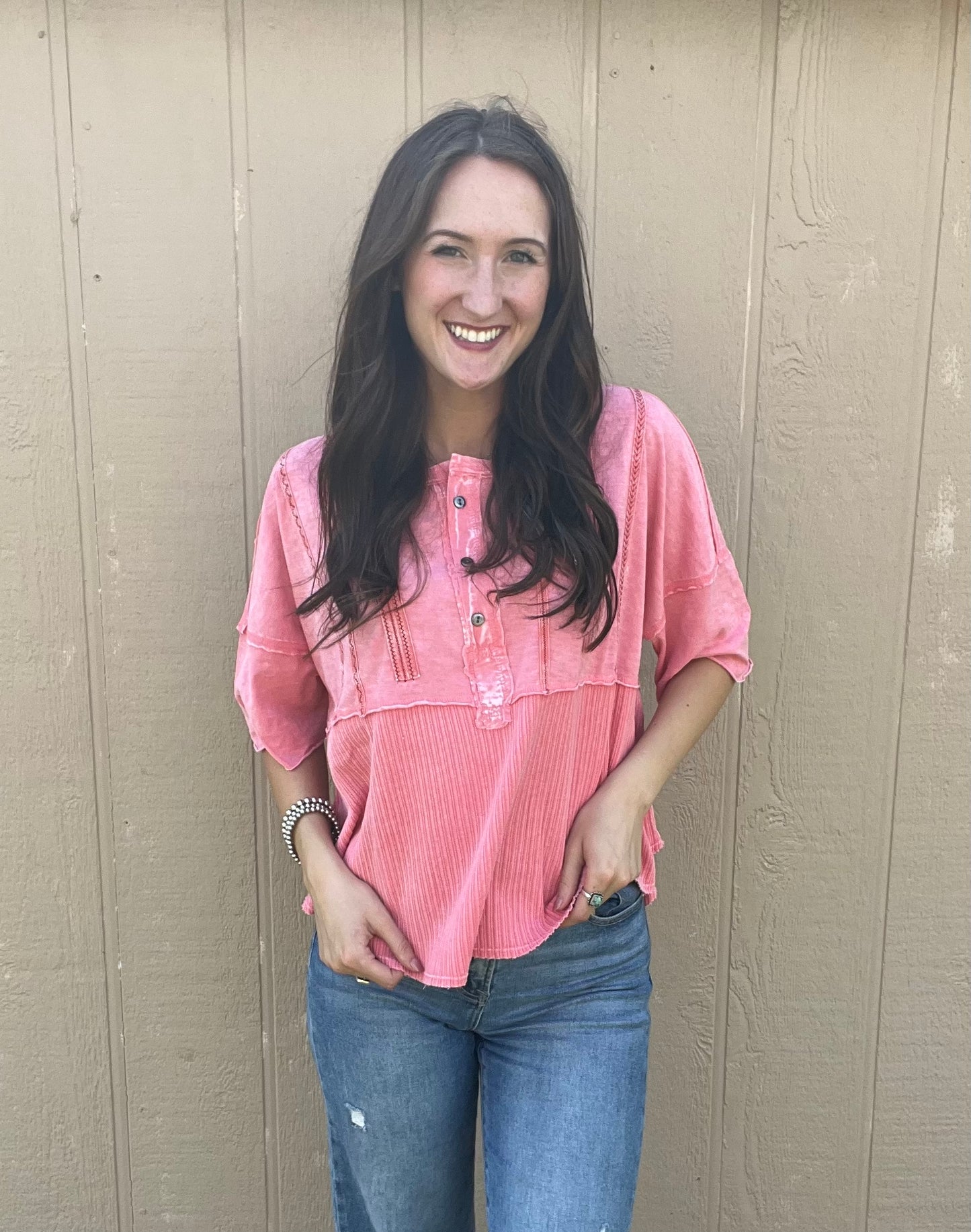 Easel Mineral Washed Top