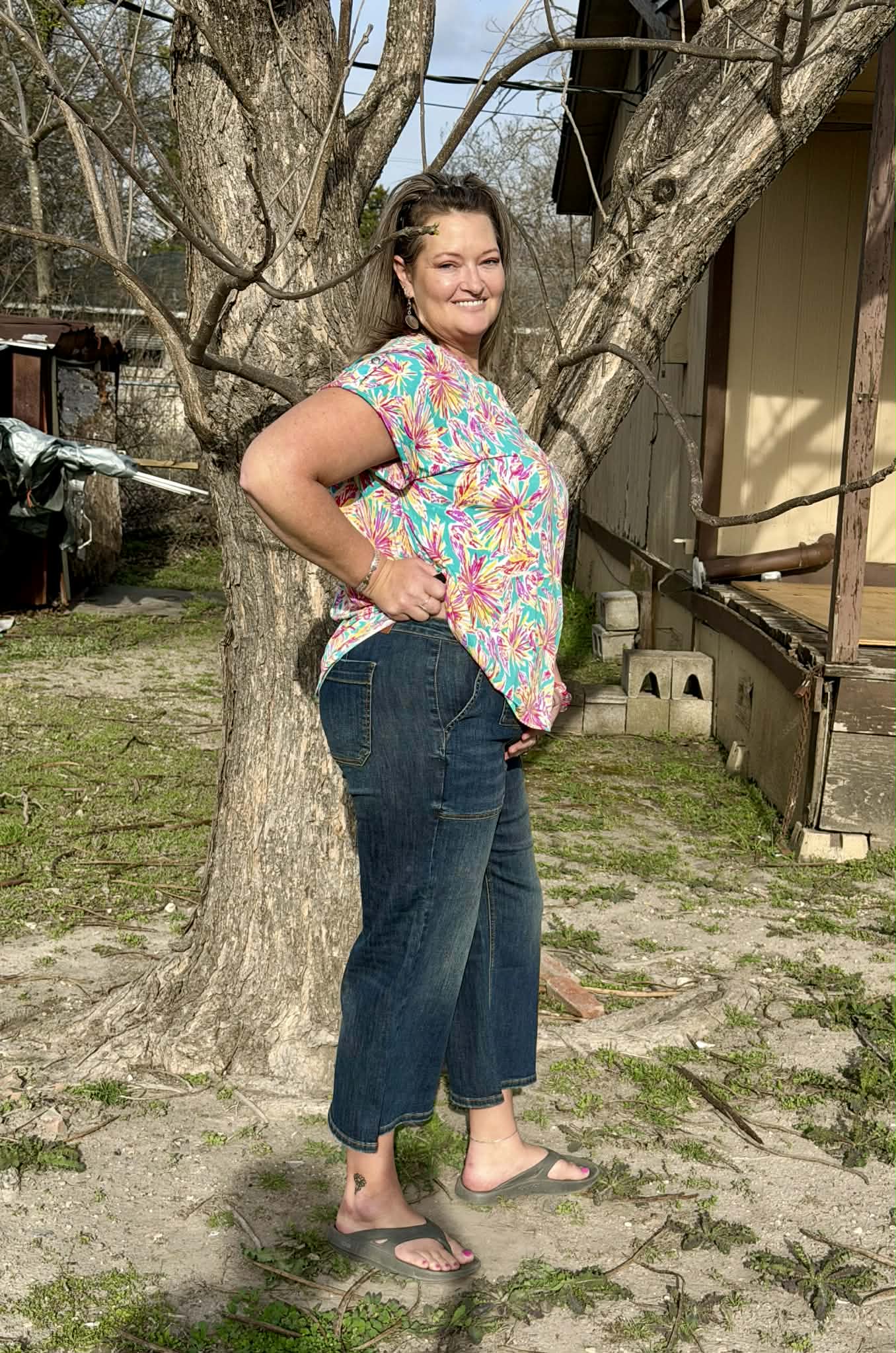 Judy Blue Wide crop Patch pocket PLUS