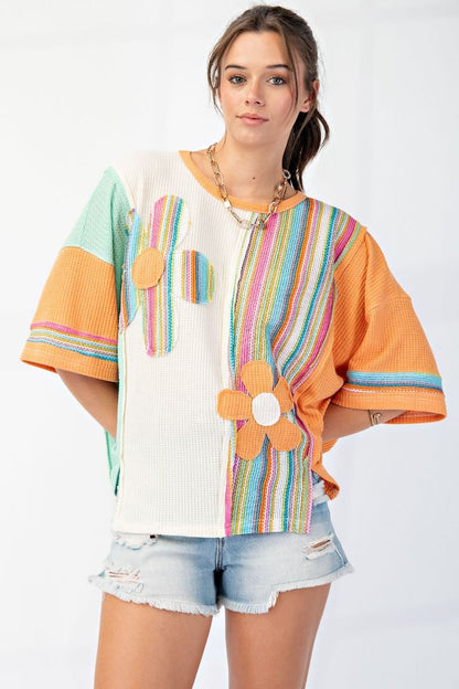 Easel Color Mix Daisy Top Plus Size