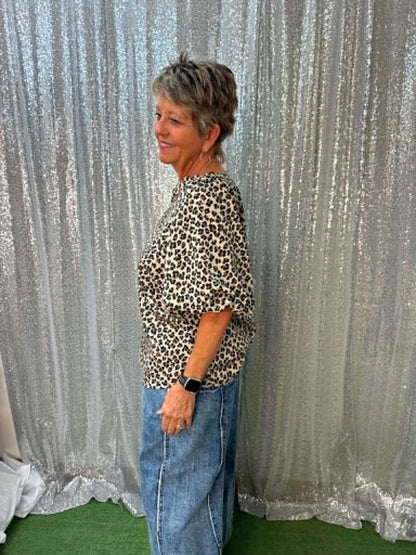 Sage & Fig Leopard print Top