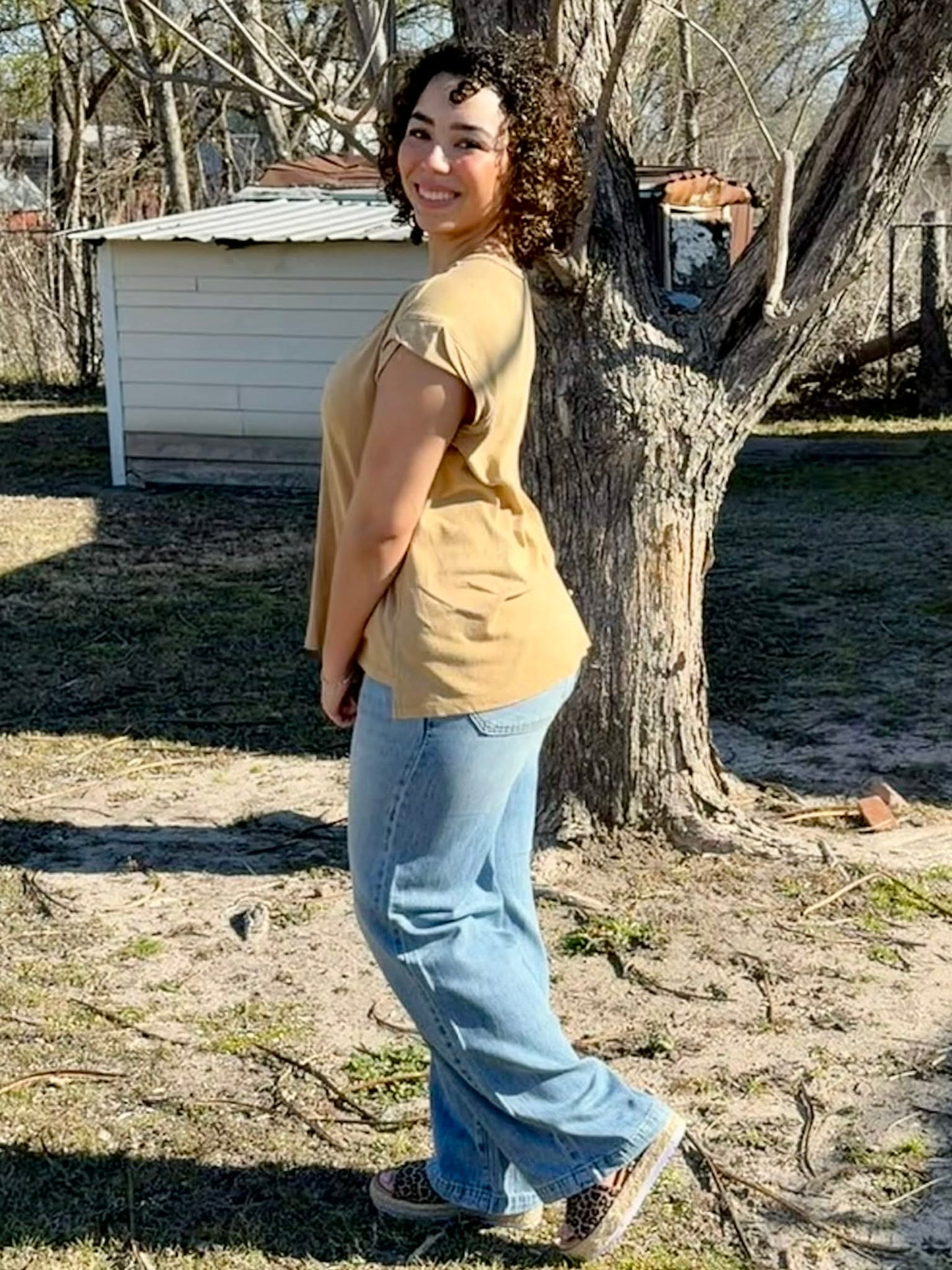 Easel Sand Cap sleeve shirt