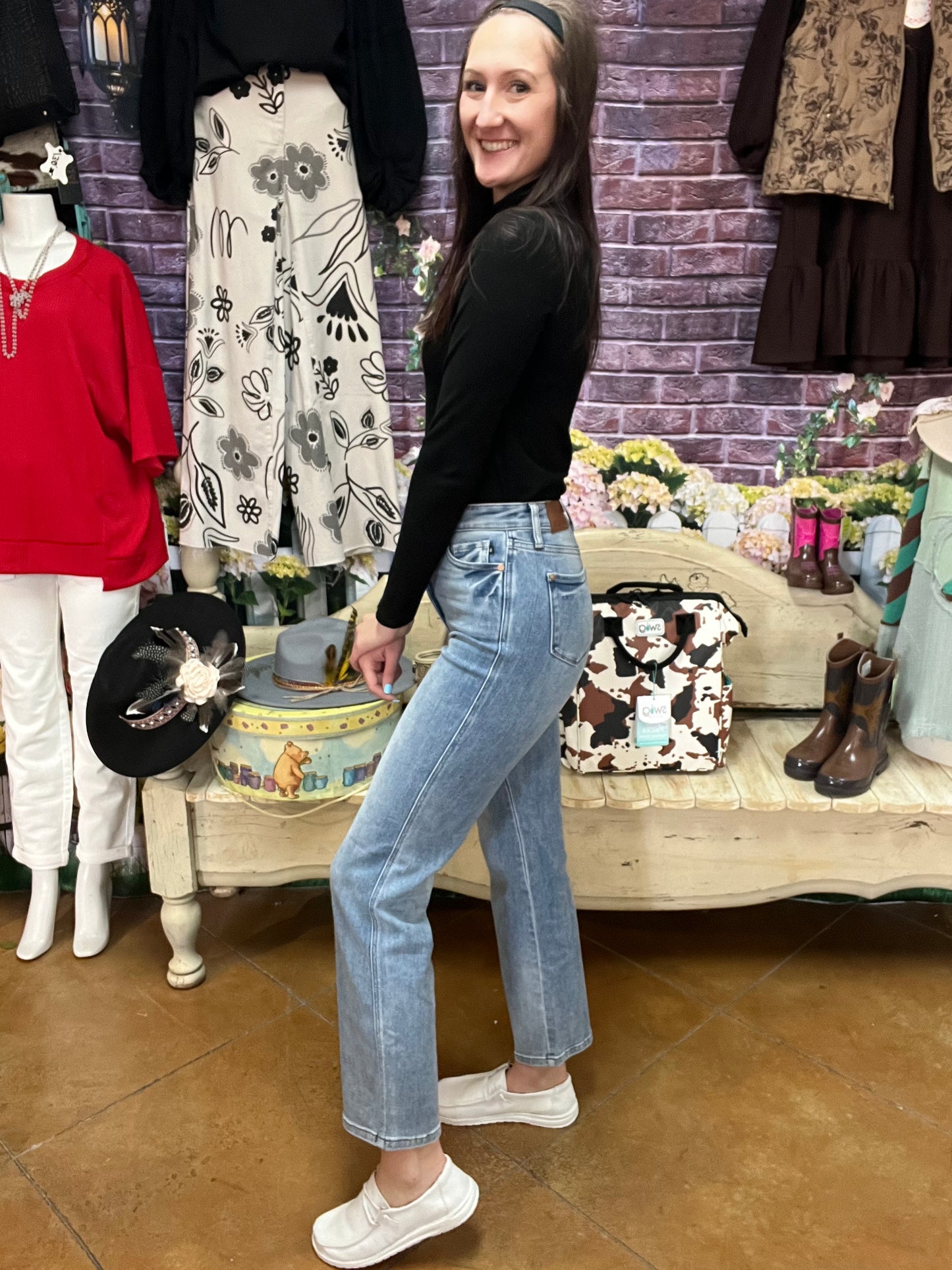 Judy Blue Straight Leg Jeans