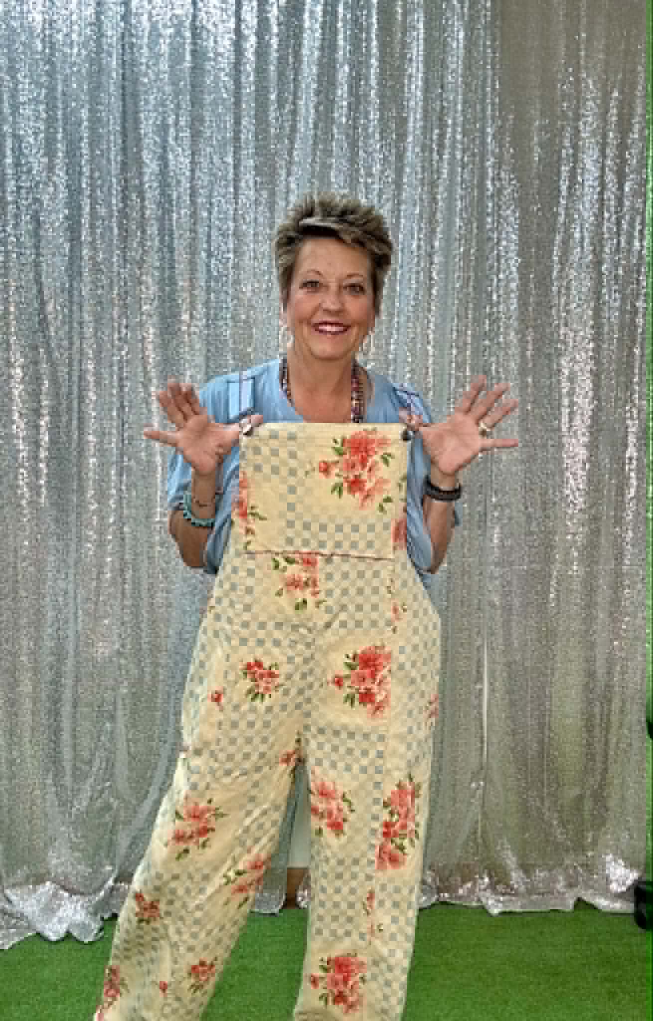 Easel blue strap floral overalls