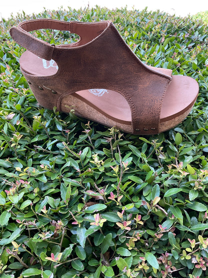 Very G Liberty leather wedge sandals