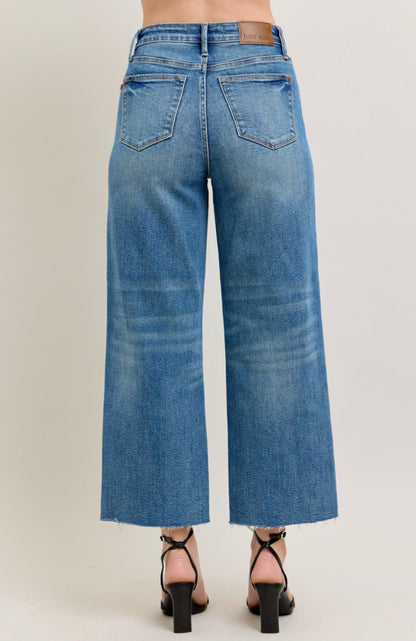 Judy Blue Rigid Magic Wide Leg Crops