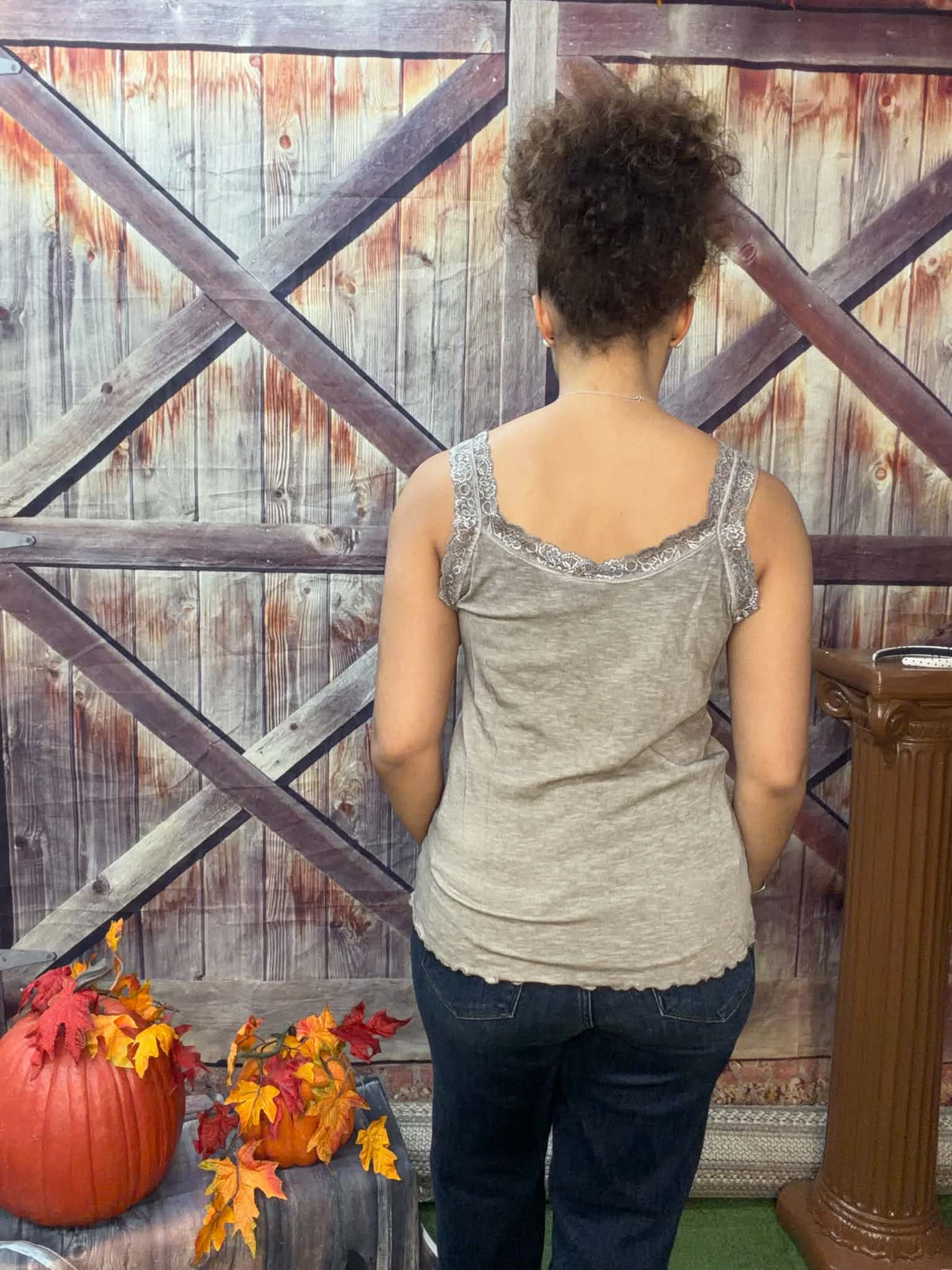 Made In Italy Lace Trim V-Neck Tank Top