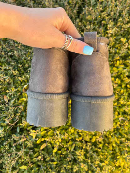 Platform Fuzzy Boots