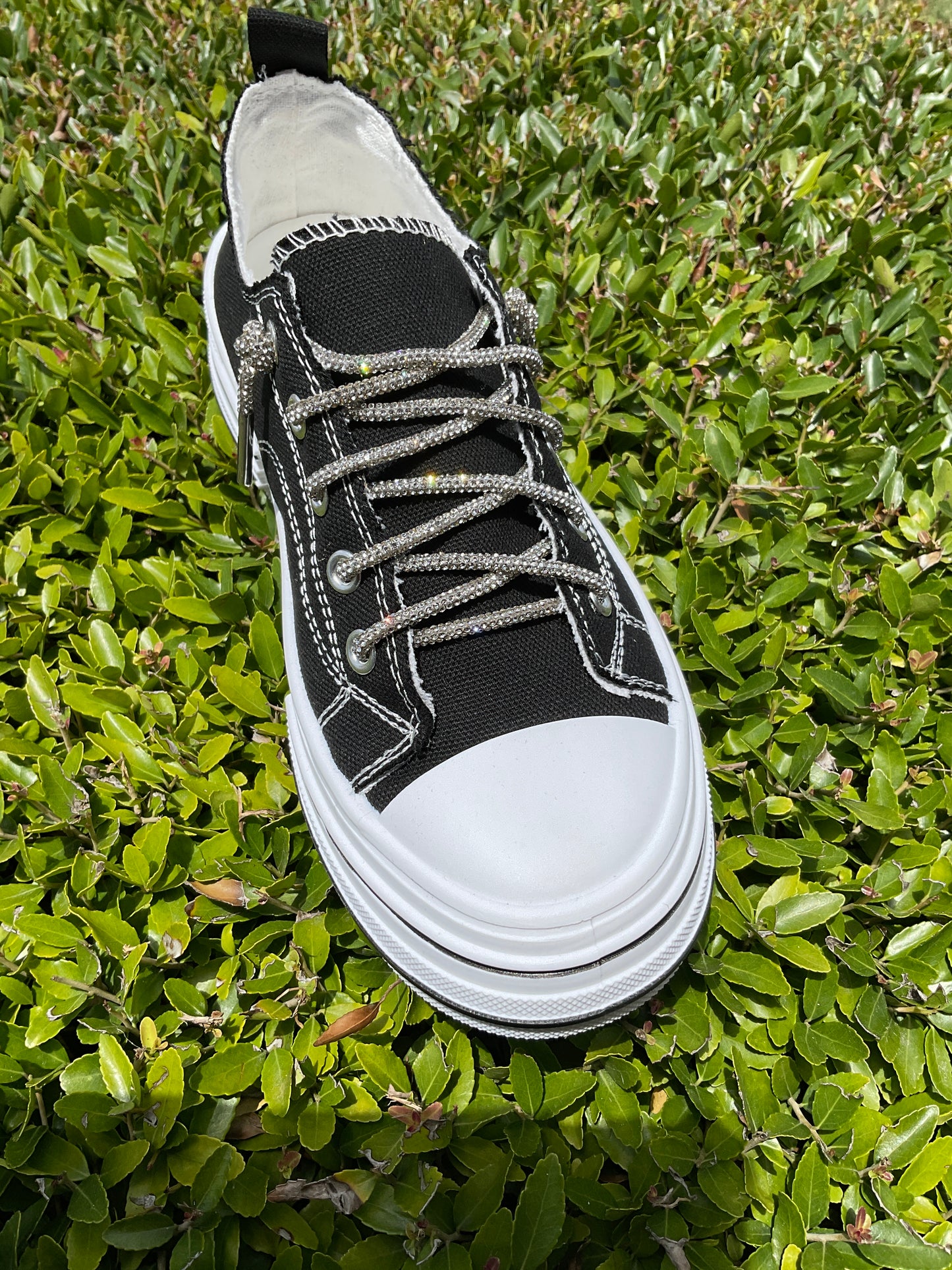 Very G Aman tennis shoes