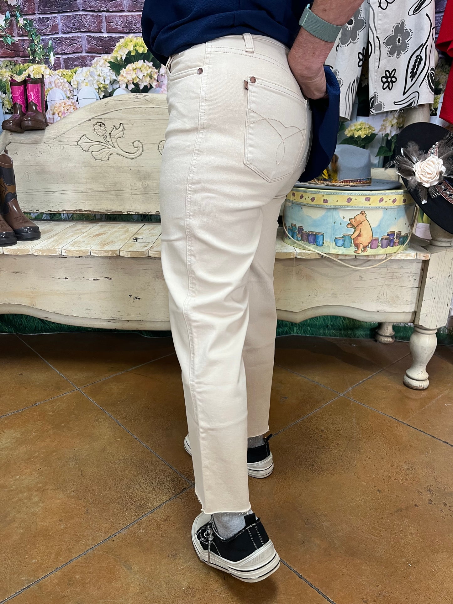 **Judy Blue Wide Leg Crops