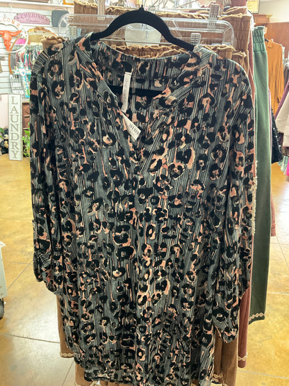 Dear Scarlett Lizzy top - Plus