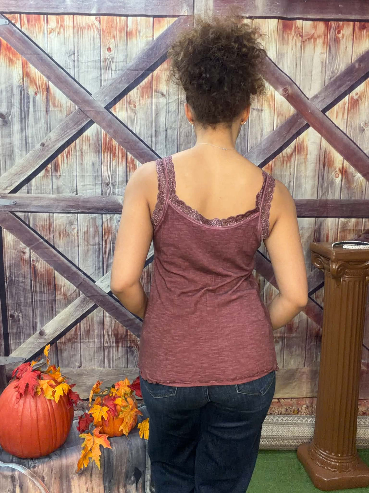 Made In Italy Lace Trim V-Neck Tank Top