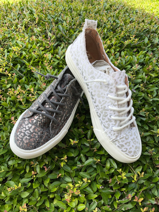 Gypsy Jazz Kyrie tennis shoes