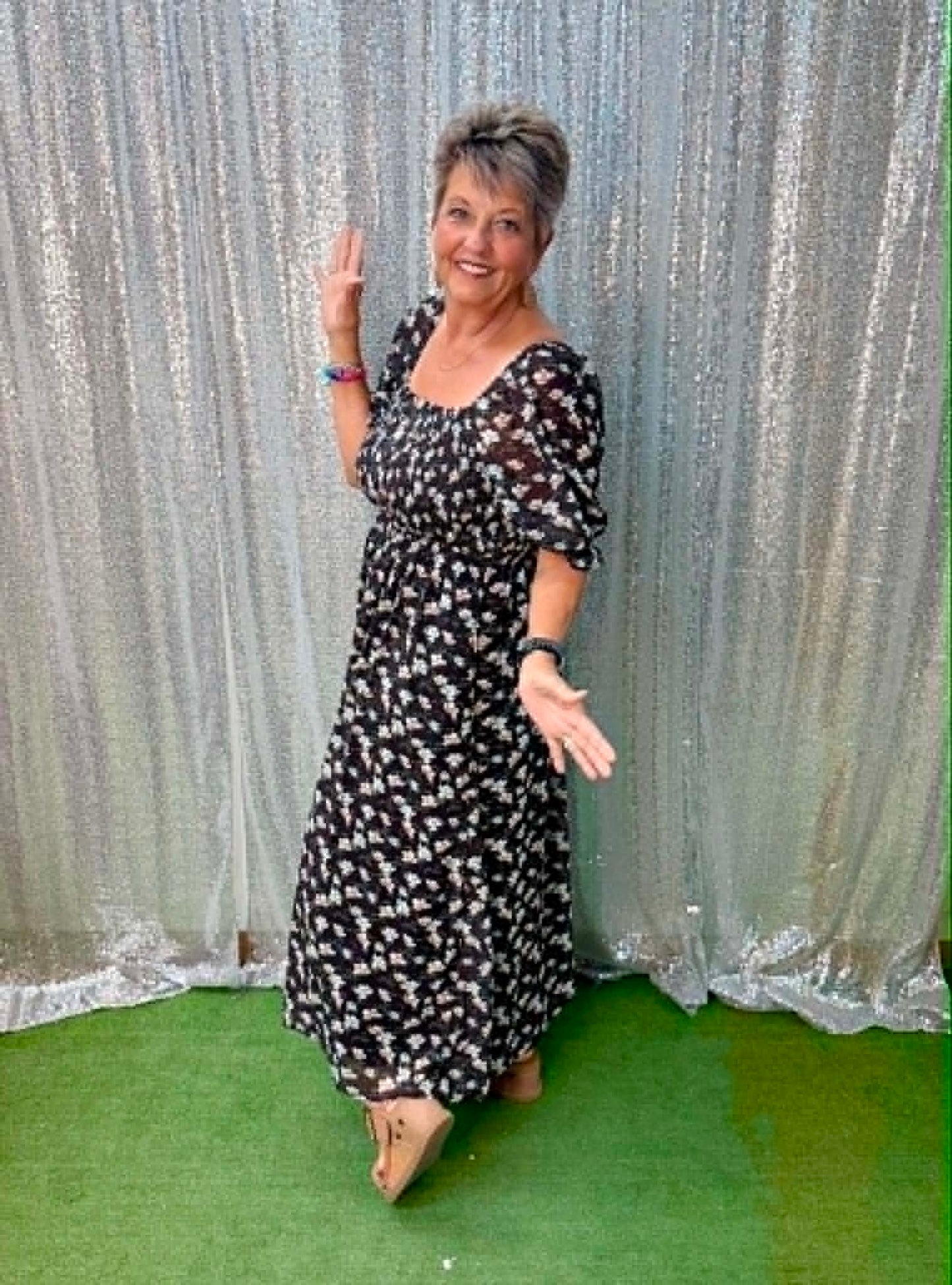 Wishlist Puff Sleeve Floral Midi Dress