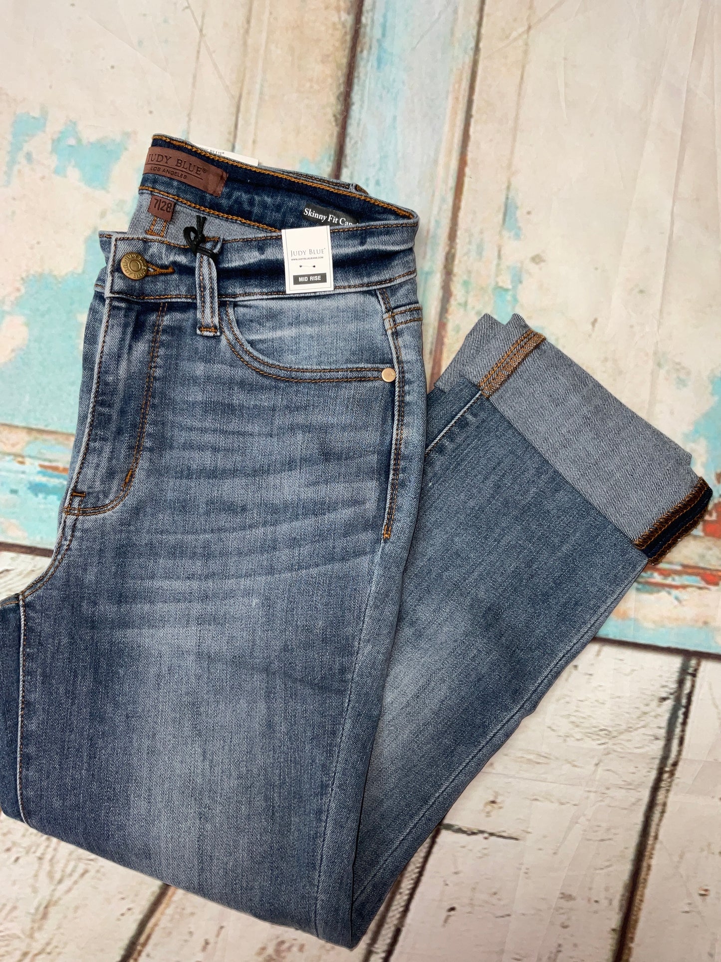 **Judy Blue Skinny Fit Capri