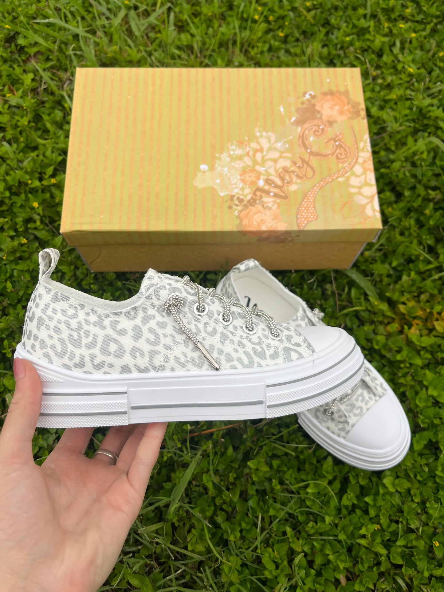 Gypsy Jazz Printed Aman Tennies