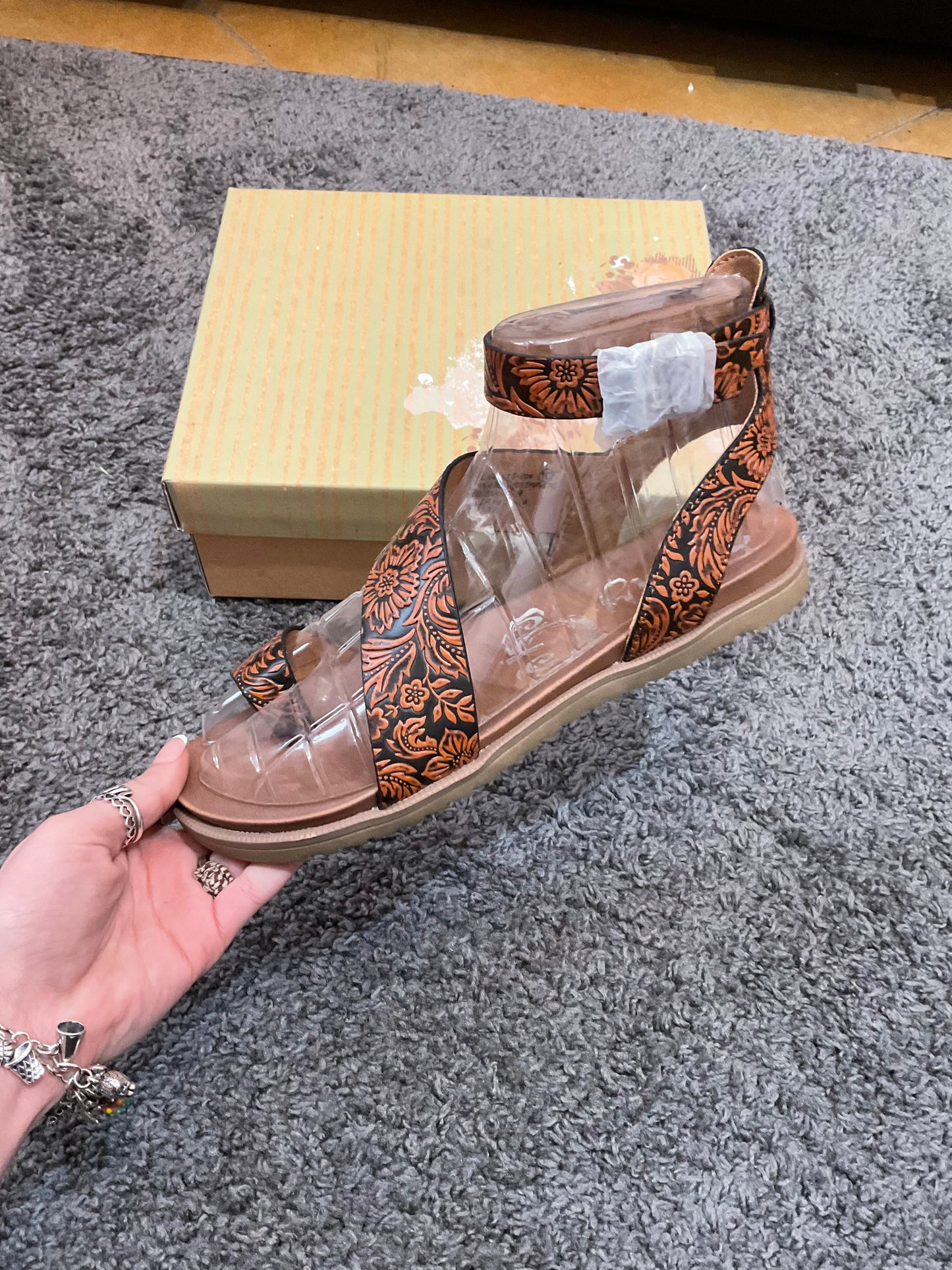 Very G Steffy Tooled Sandals