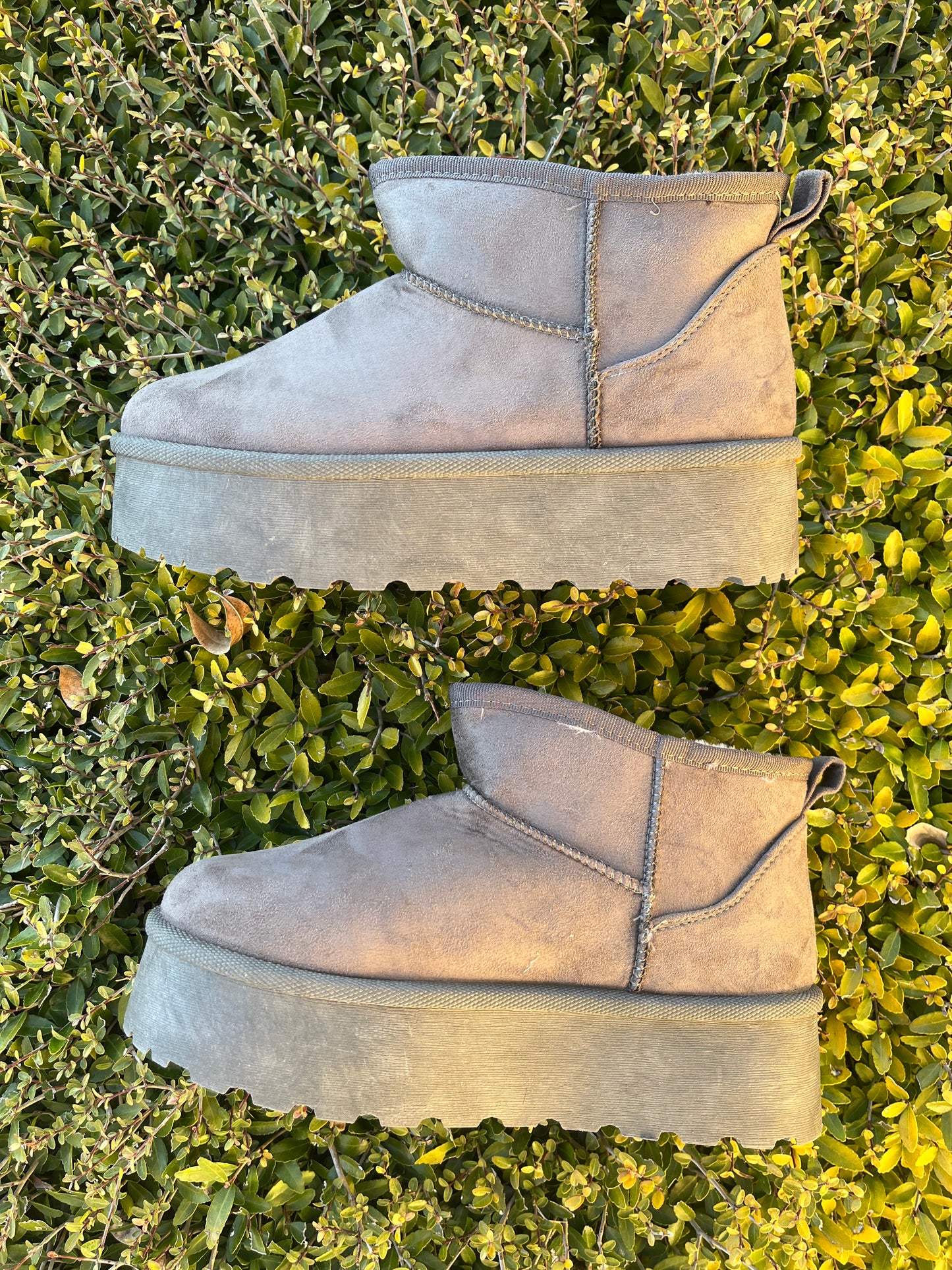 Platform Fuzzy Boots