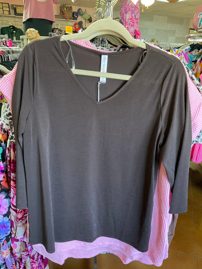 *Dear Scarlett Classic v-neck top