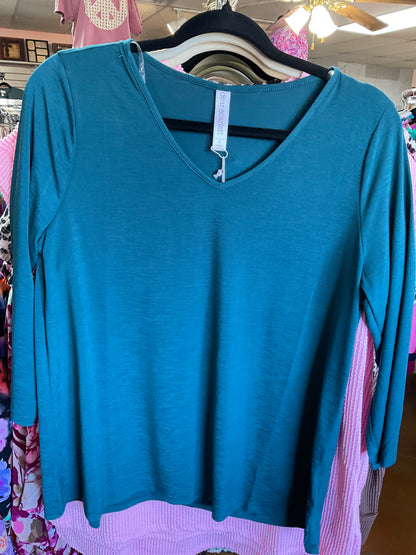 *Dear Scarlett Classic v-neck top