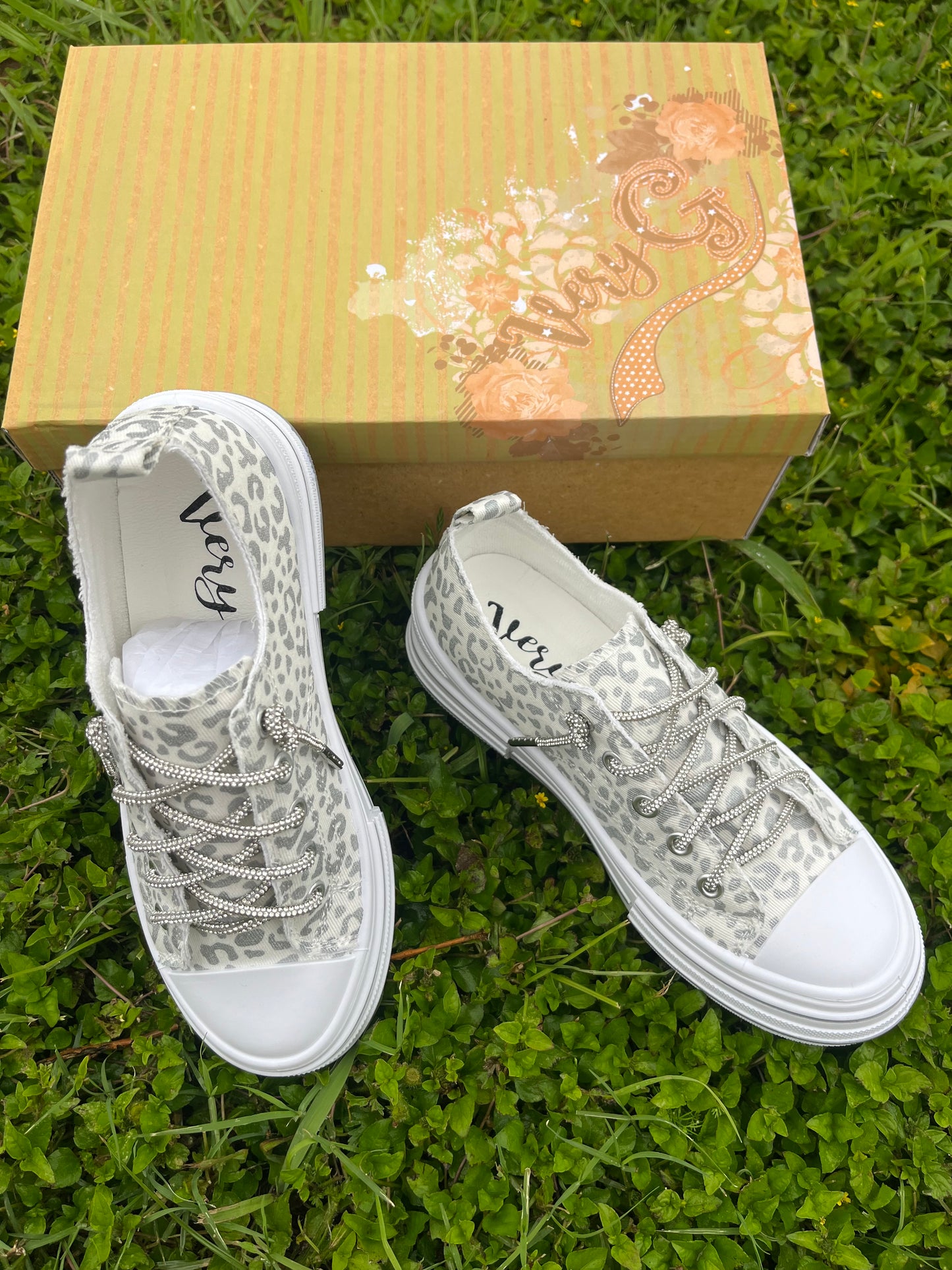 Gypsy Jazz Printed Aman Tennies