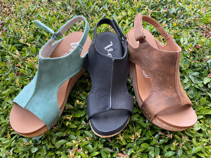 Very G Liberty leather wedge sandals