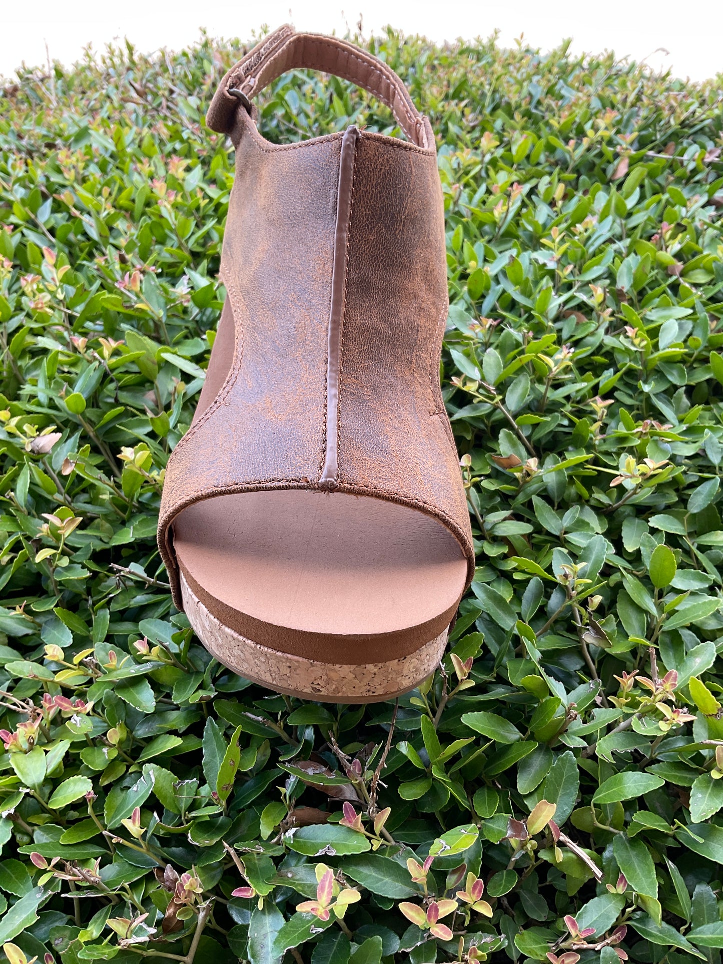 Very G Liberty leather wedge sandals