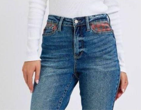 **Judy Blue Decorative Slim Fit jeans