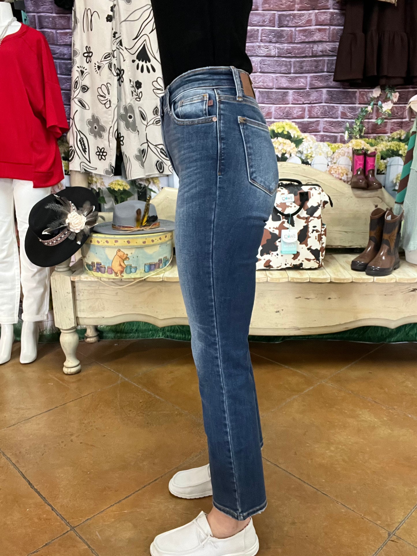 **Judy Blue Thermal Straight Jeans